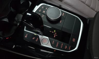 X4 (G02)