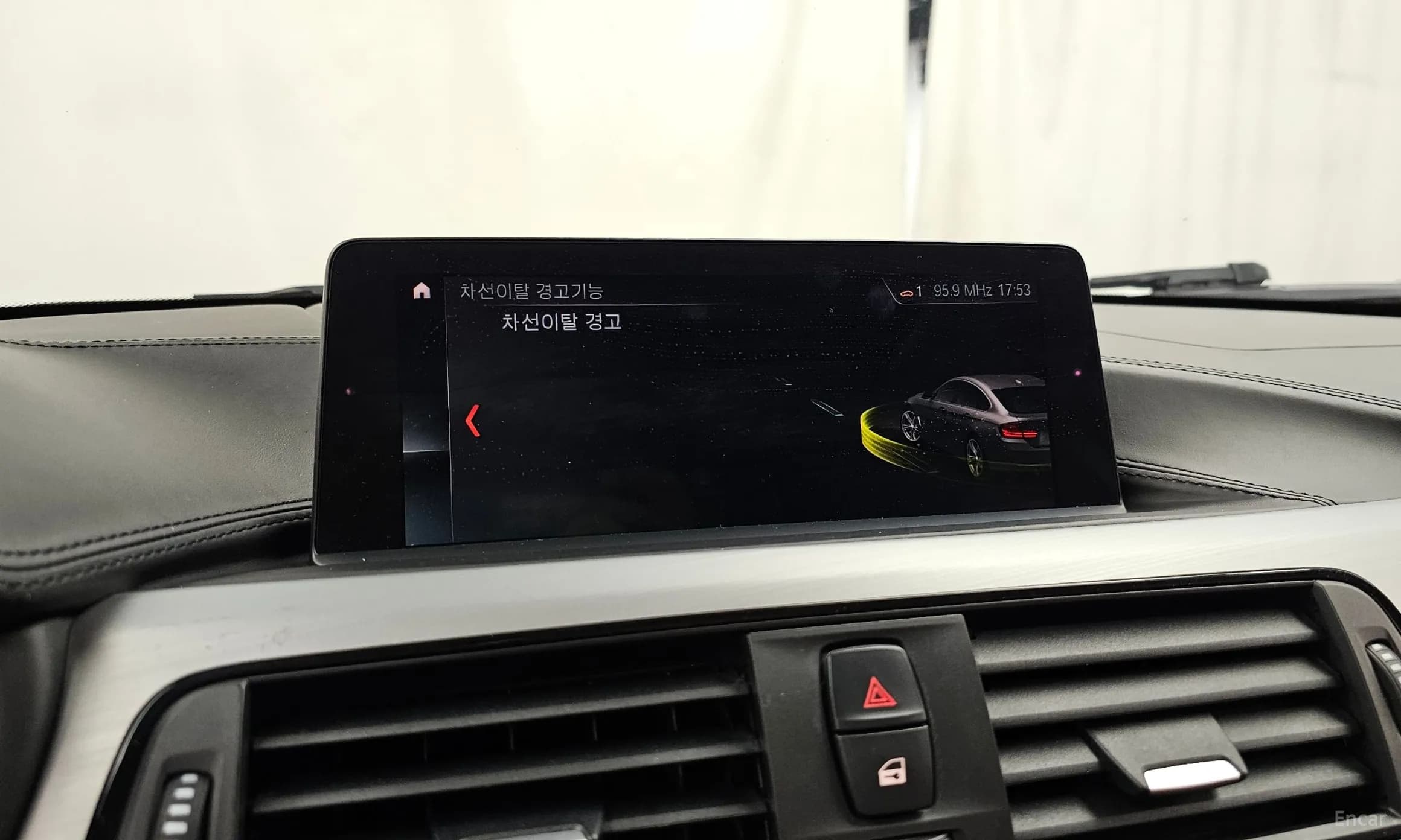 Series 4 (F32)