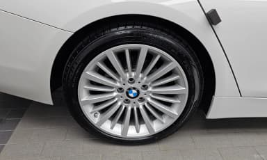 Series 4 (F32)