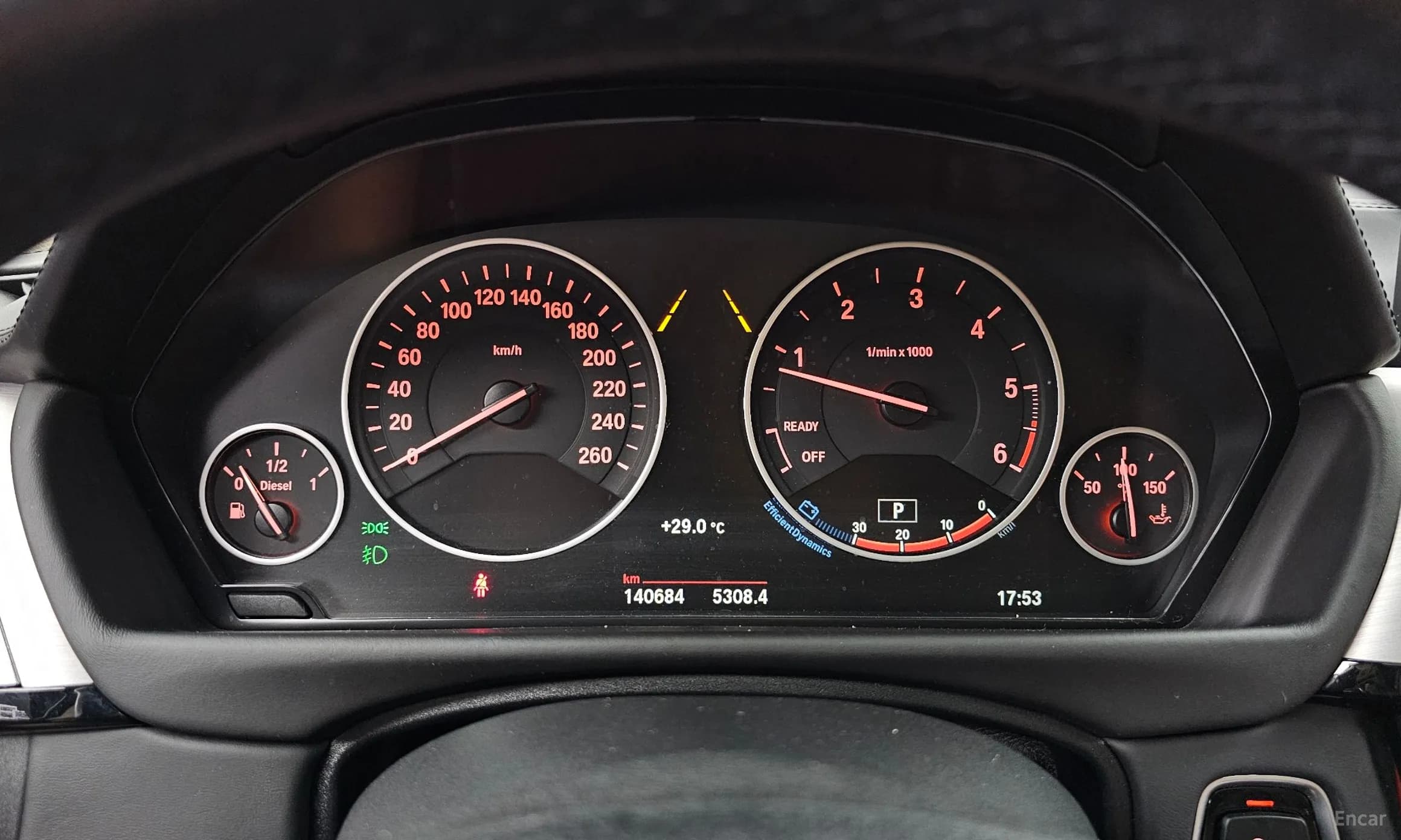 Series 4 (F32)
