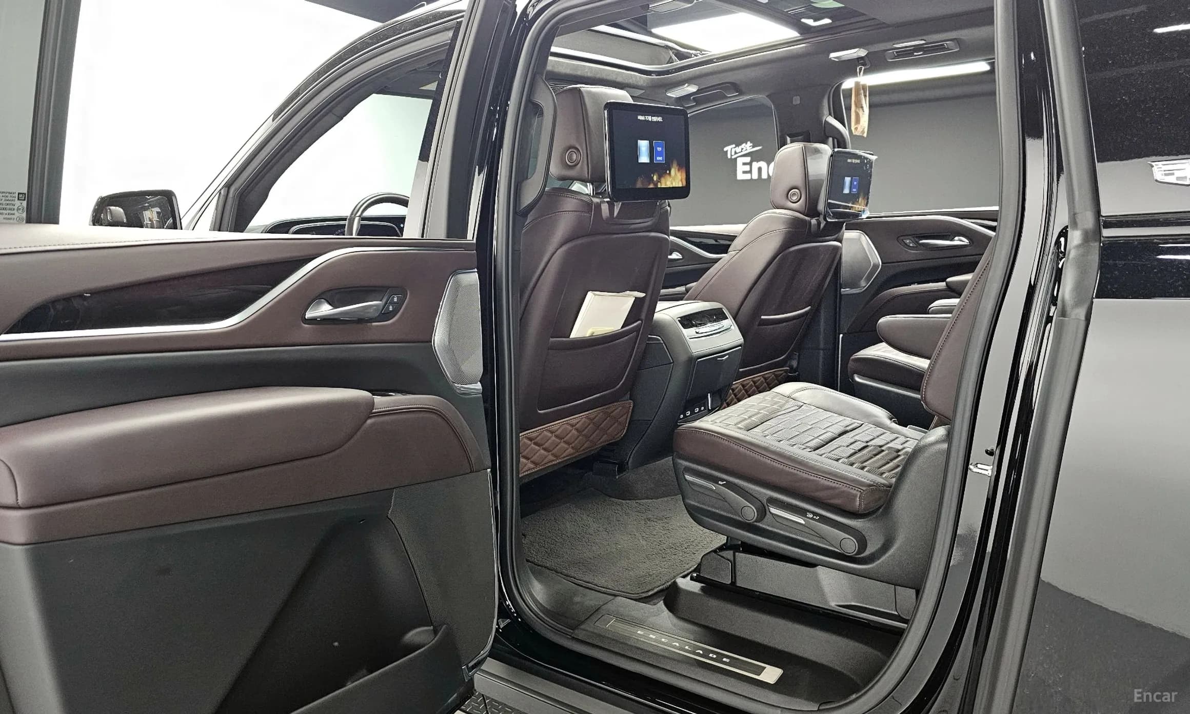 Escalade 5th Generation