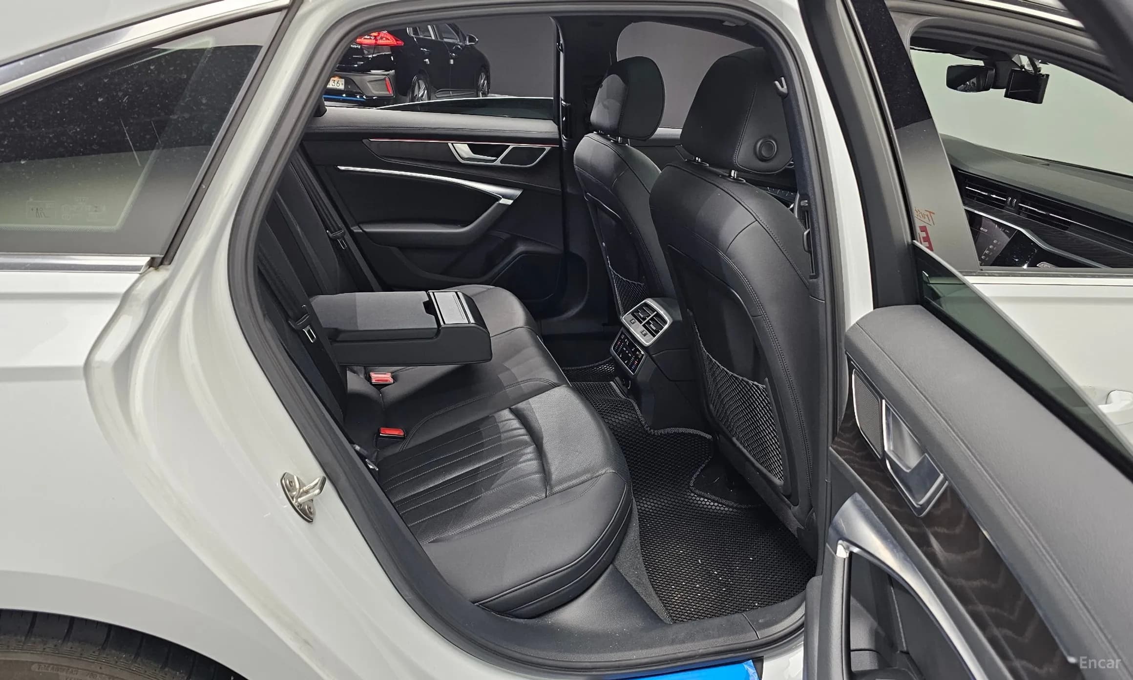 A6 (C8)