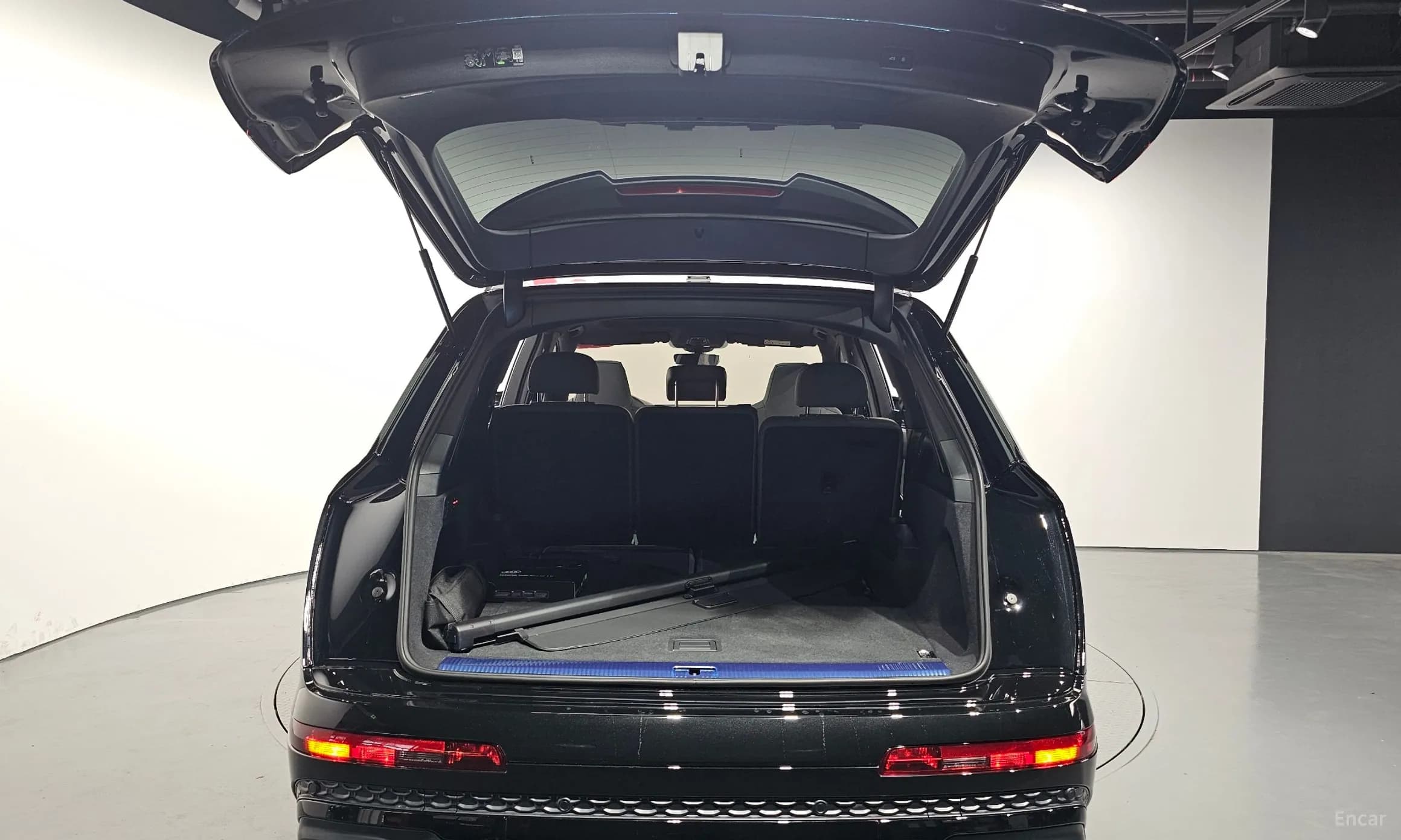 Q7 (4M)
