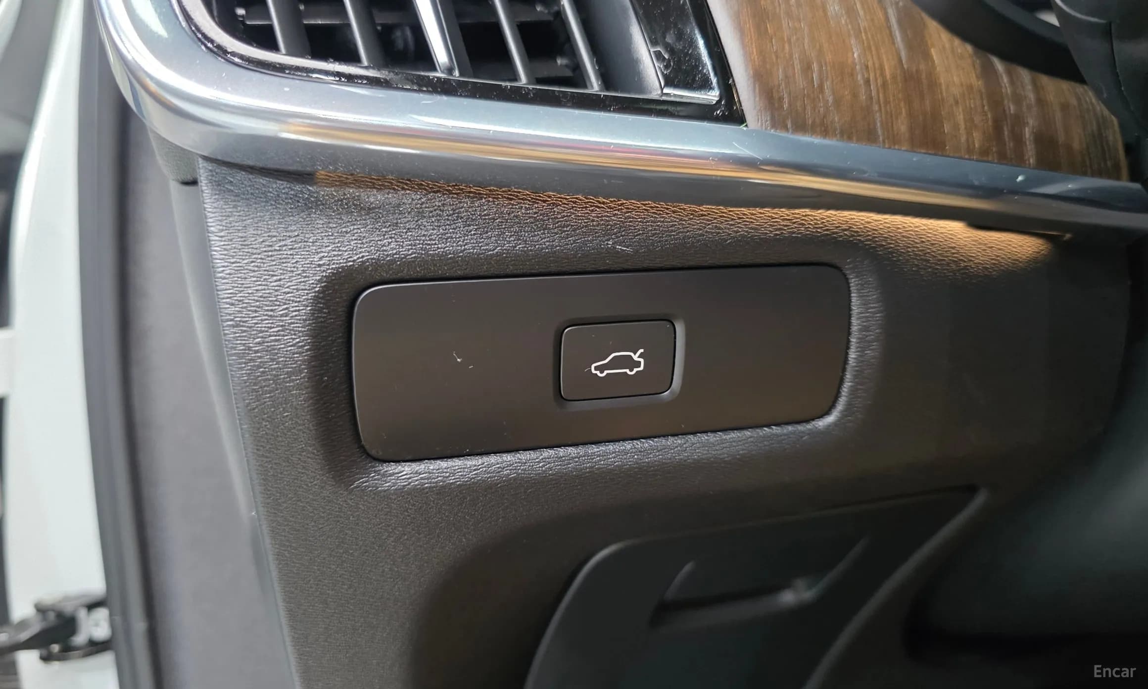 S90