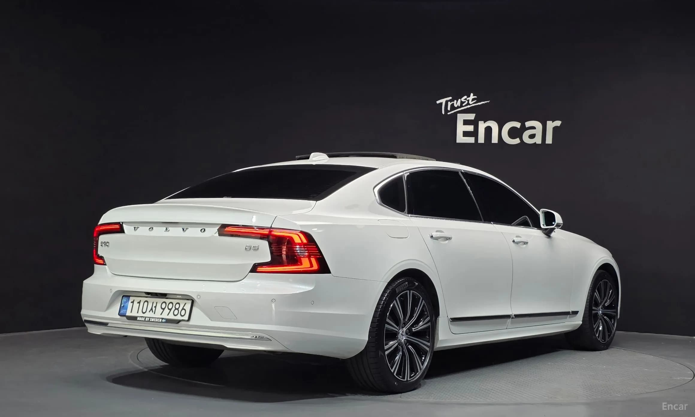 S90