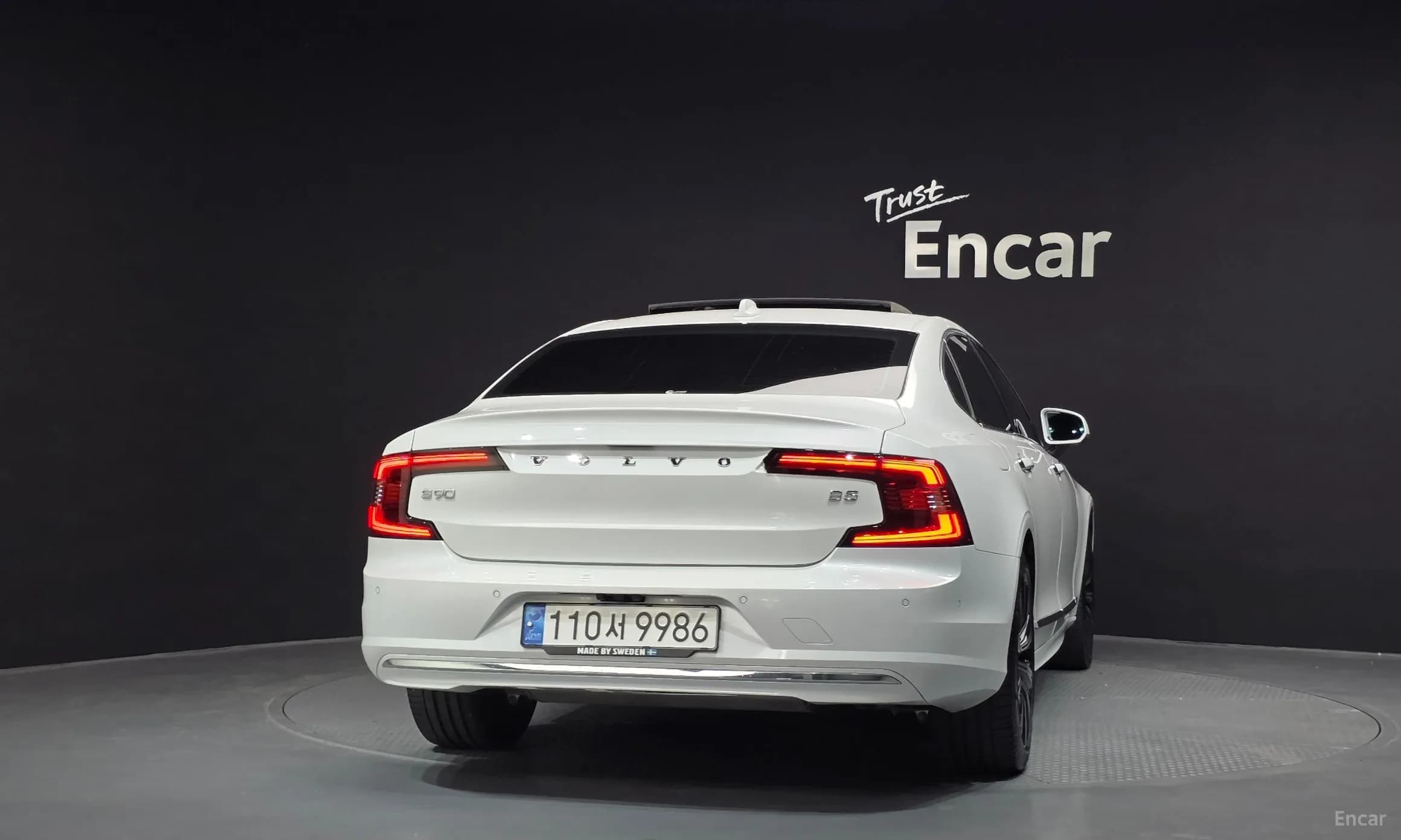 S90