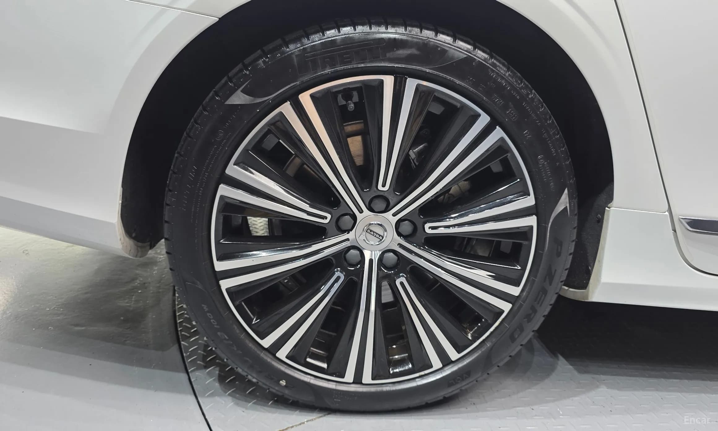 S90