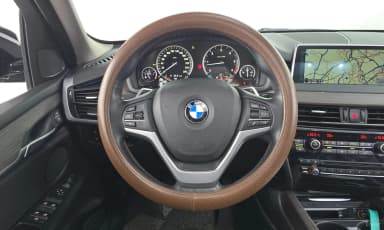 X5 (F15)