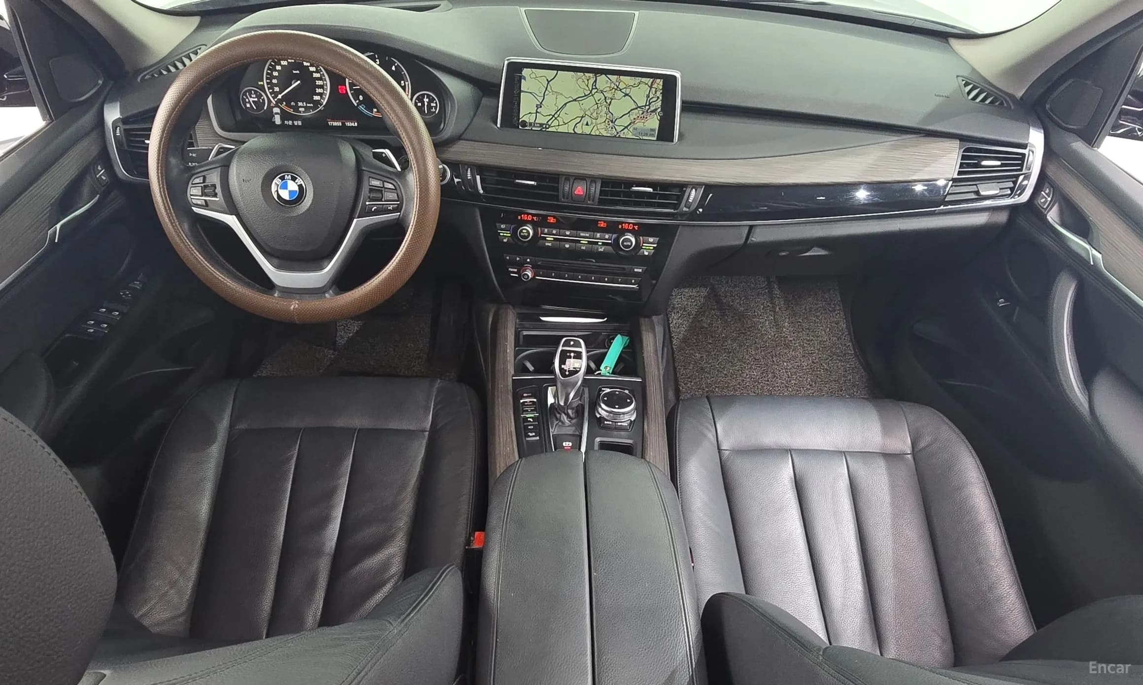 X5 (F15)