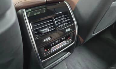 X6 (G06)