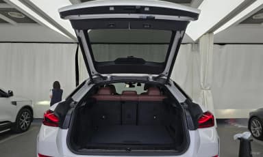 X6 (G06)