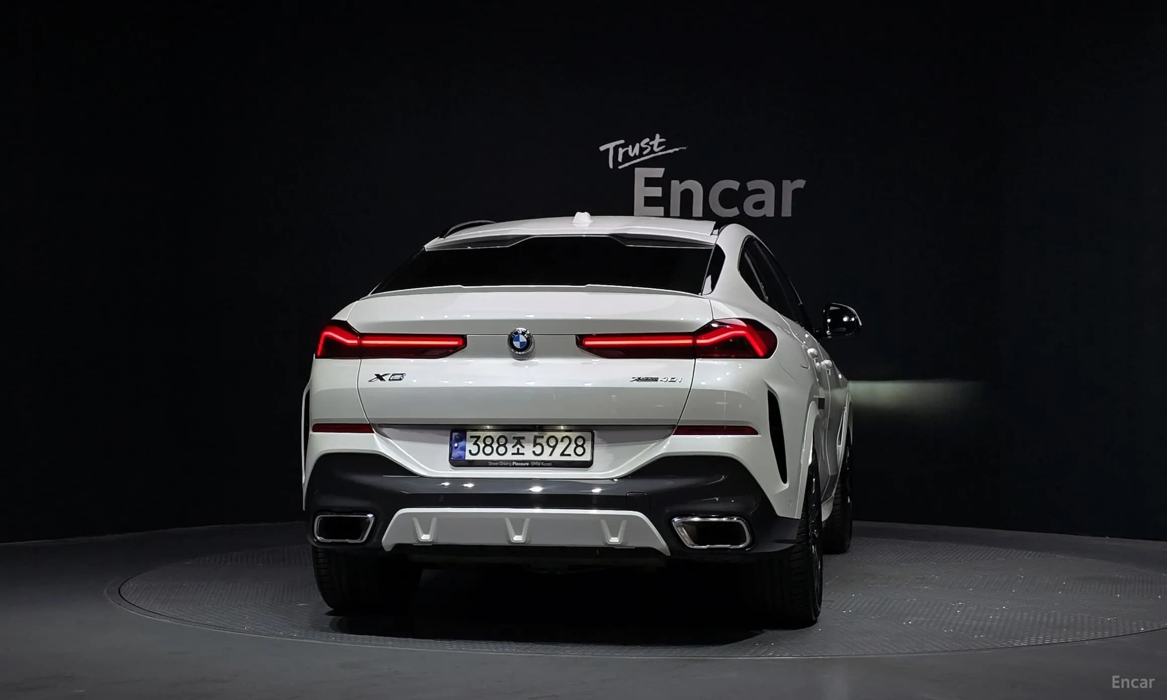 X6 (G06)
