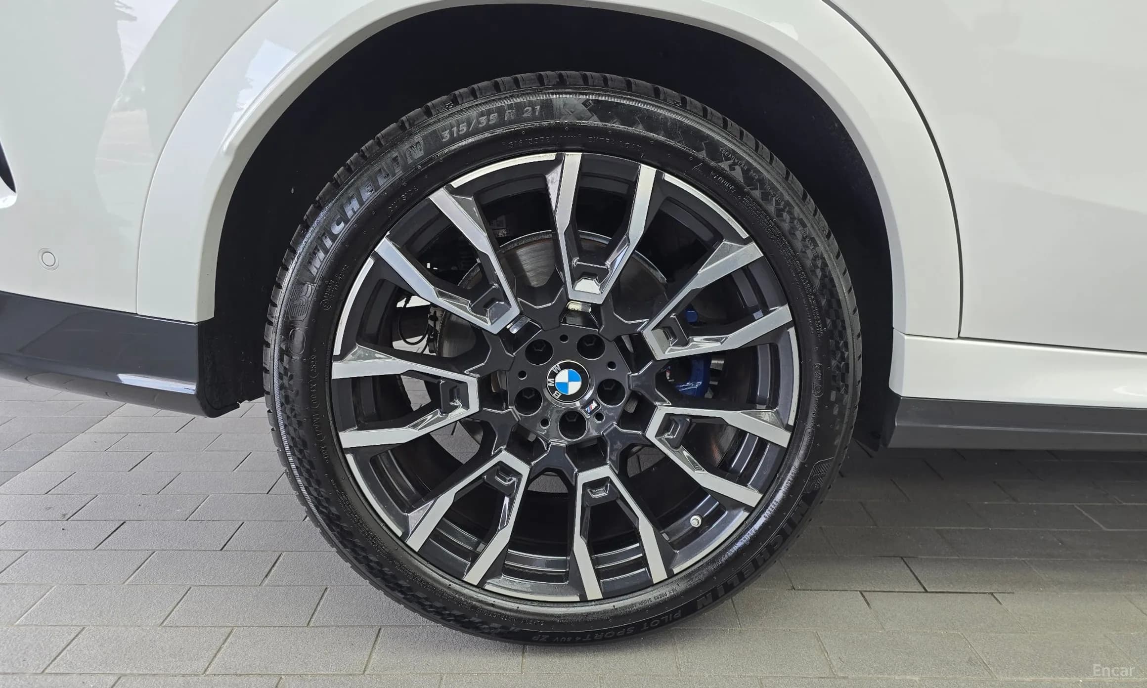 X6 (G06)