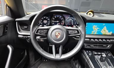 911 (992)