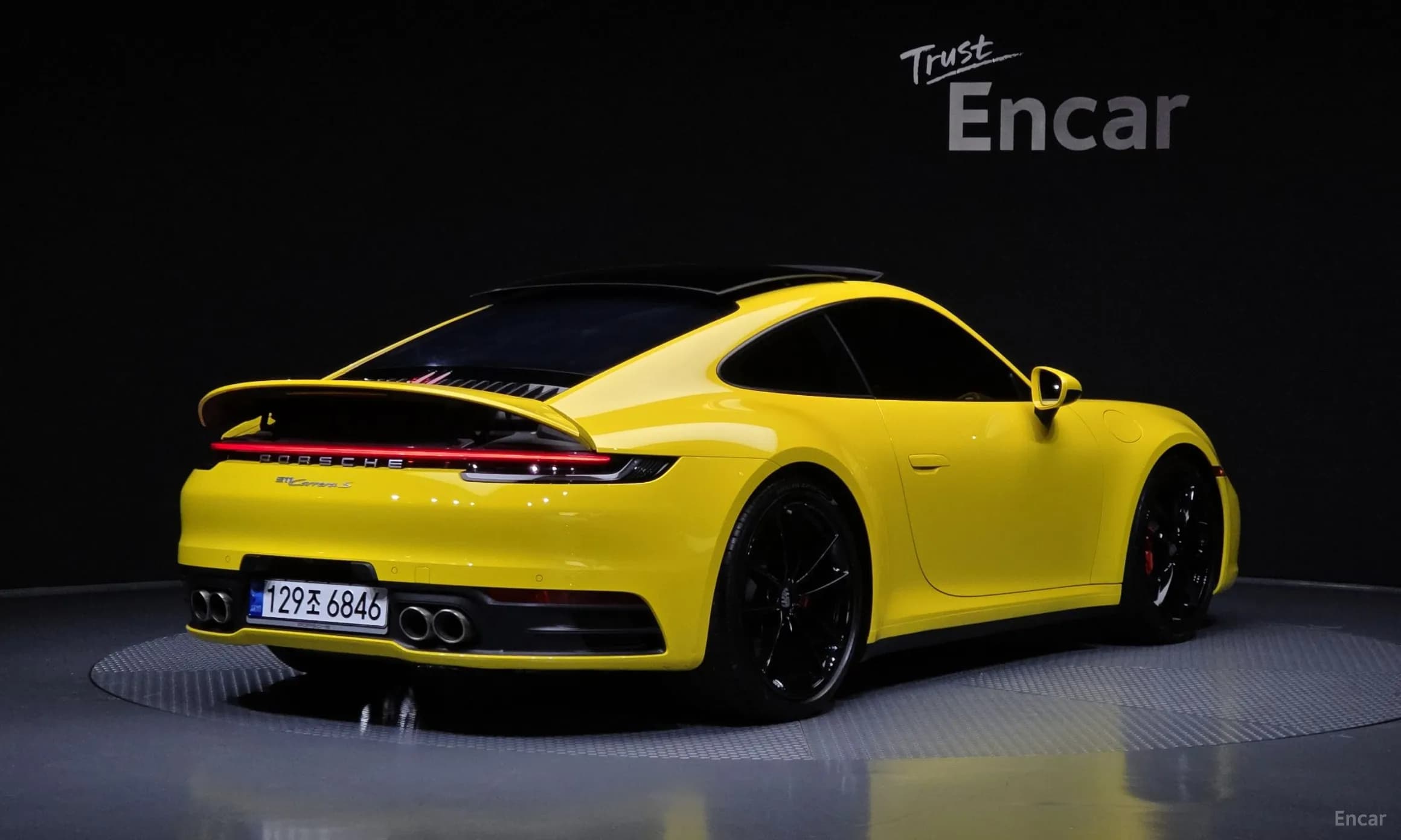 911 (992)