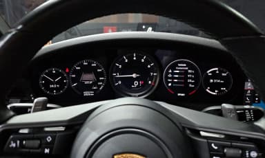 911 (992)