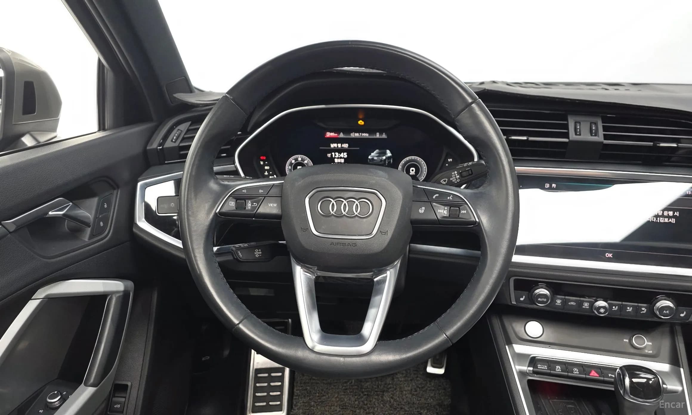 Q3 (F3)