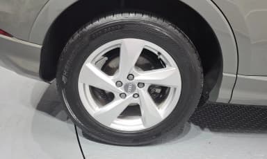Q3 (F3)