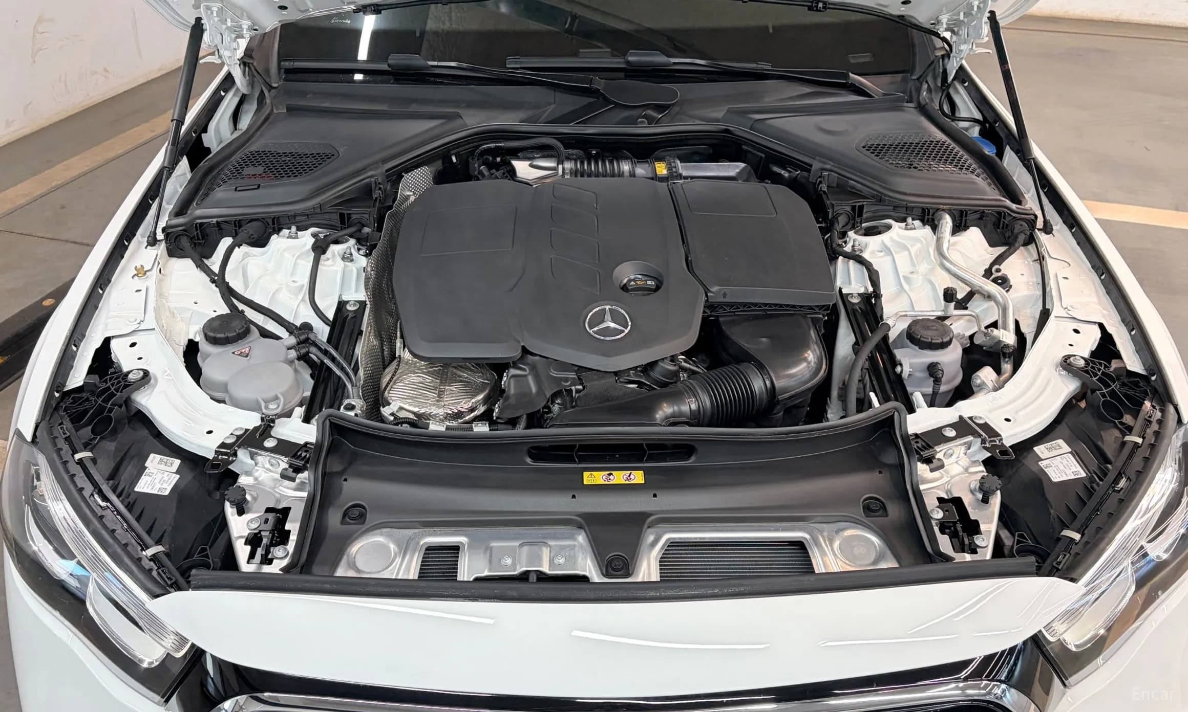 E-Class W214