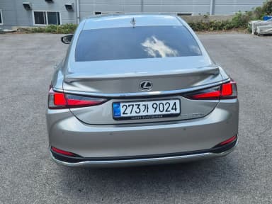 ES300h 7th Generation
