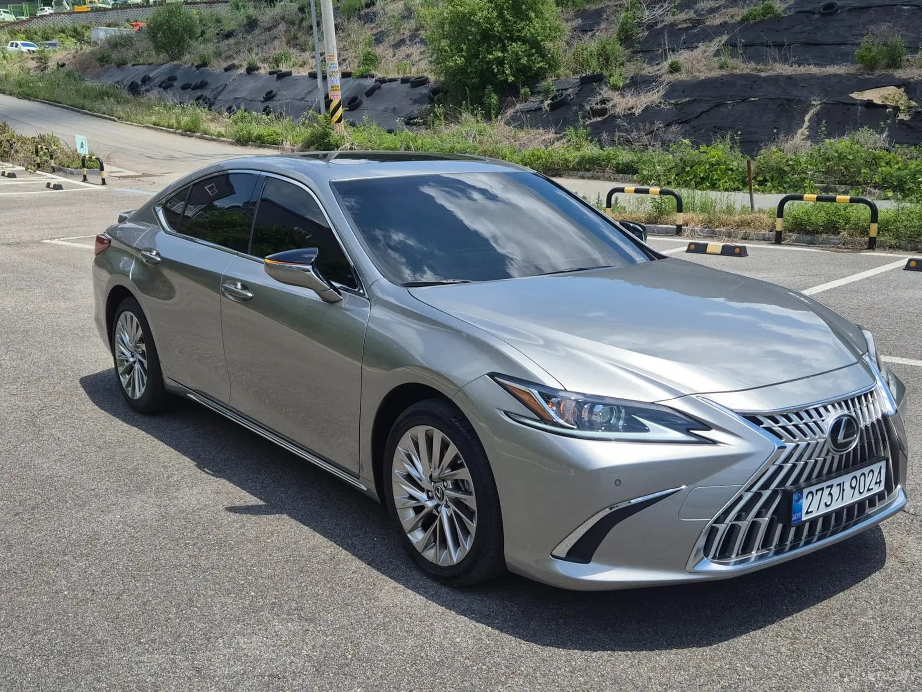 ES300h 7th Generation