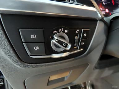 X4 (G02)