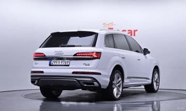 Q7 (4M)