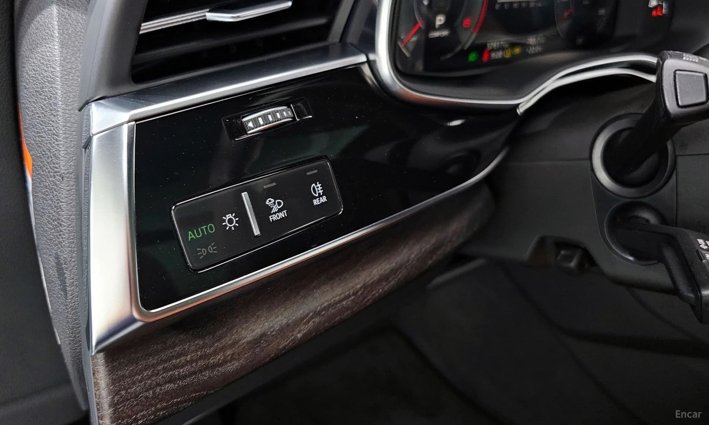 Q7 (4M)