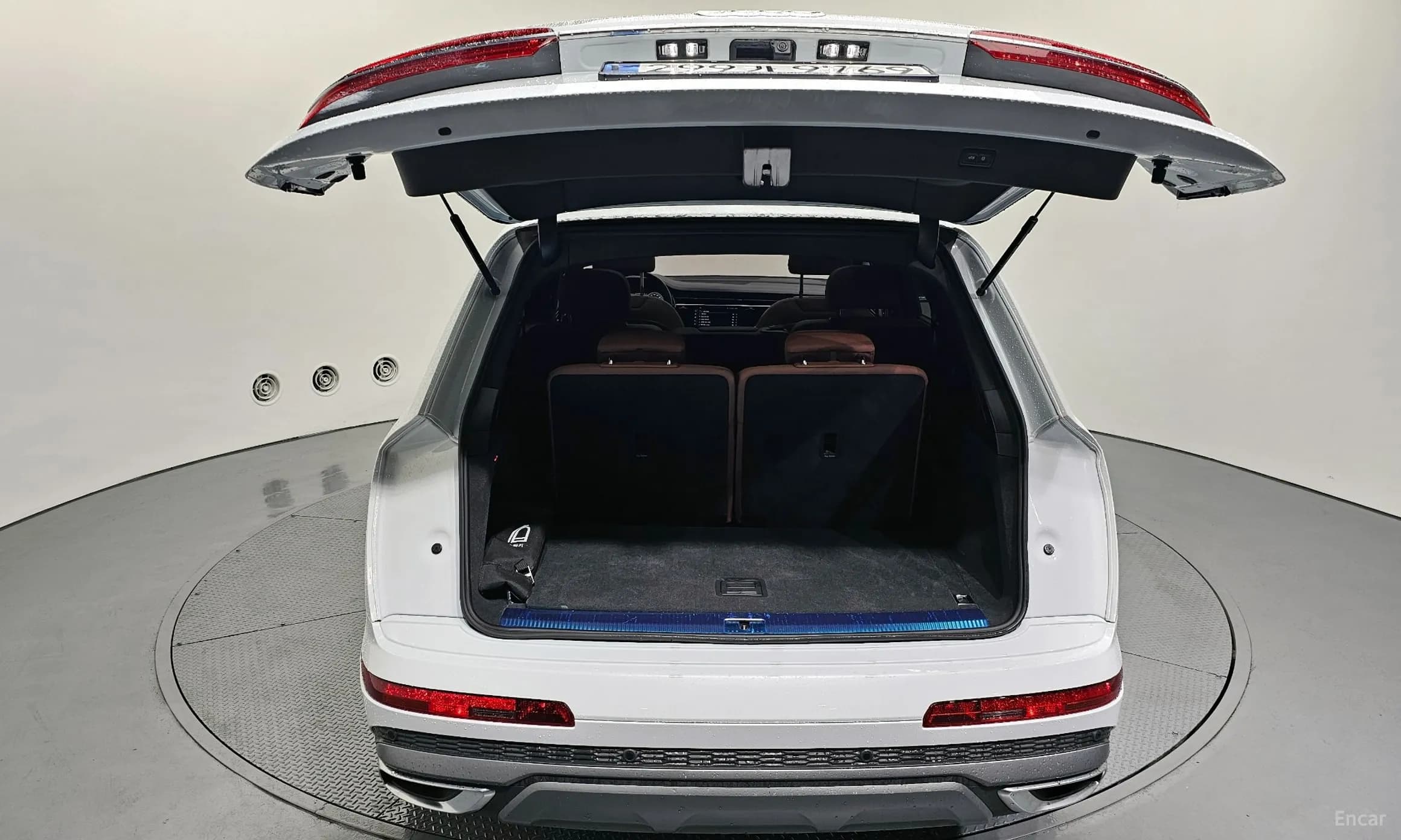 Q7 (4M)