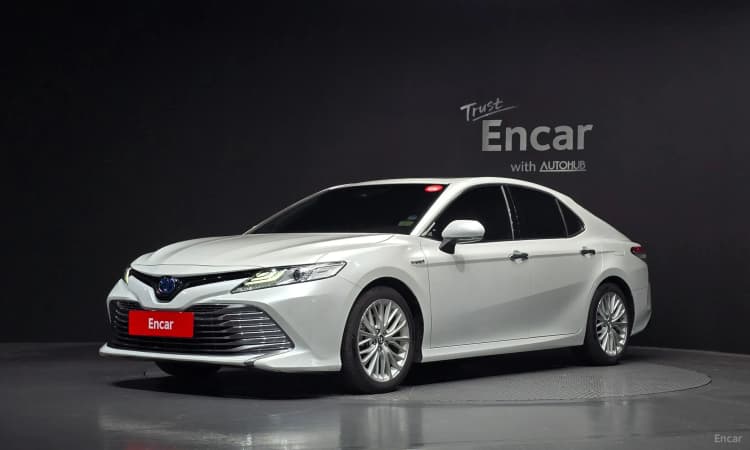 Camry (XV70)