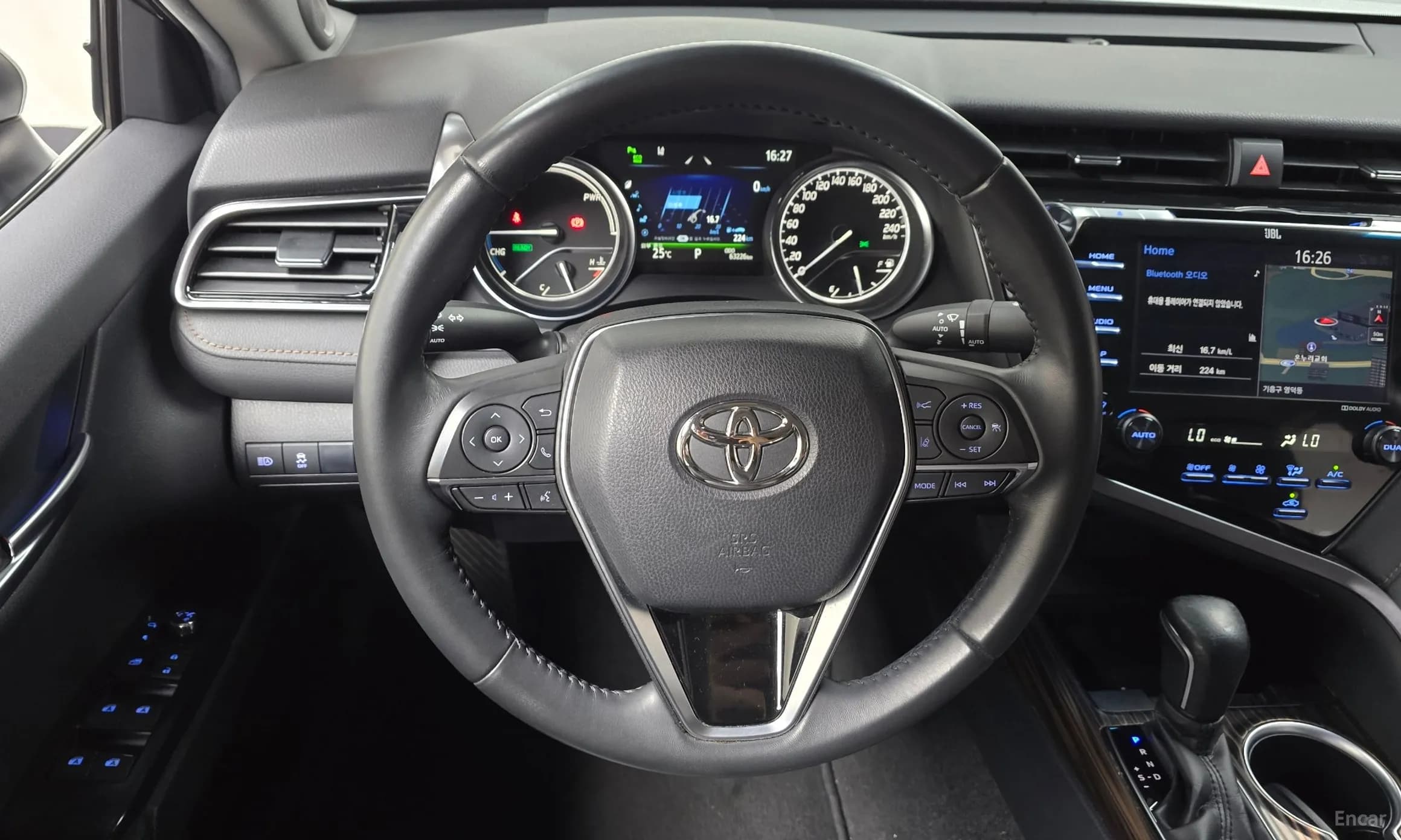 Camry (XV70)
