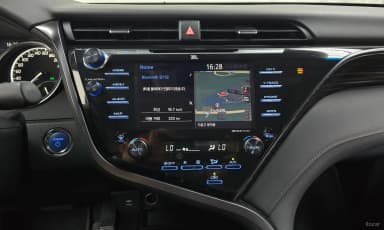 Camry (XV70)