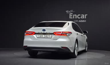 Camry (XV70)