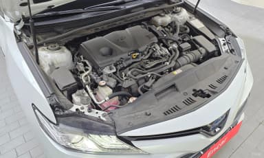 Camry (XV70)