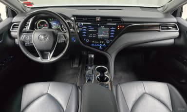 Camry (XV70)
