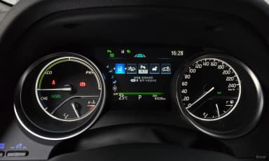 Camry (XV70)