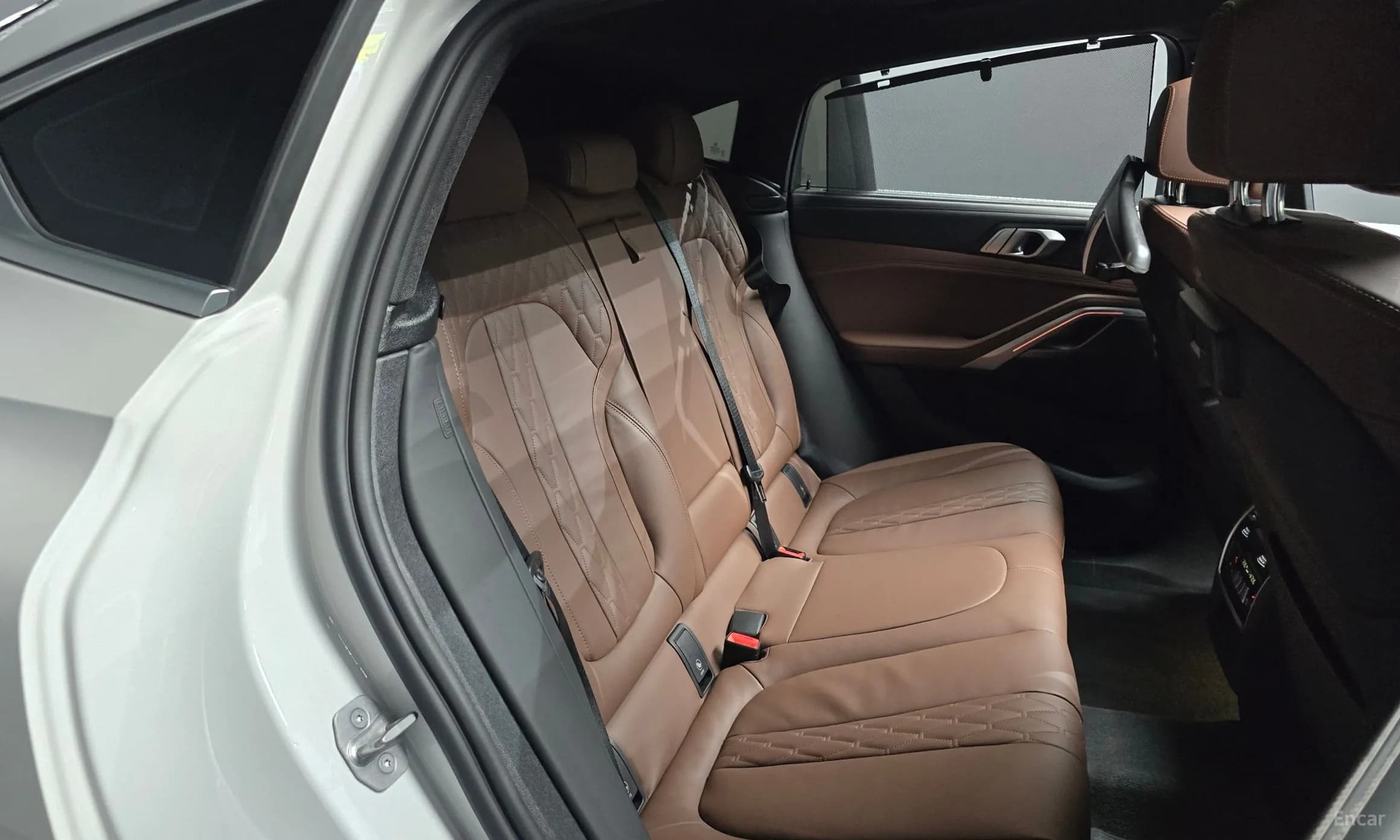 X6 (G06)