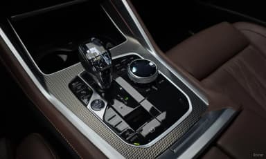 X6 (G06)
