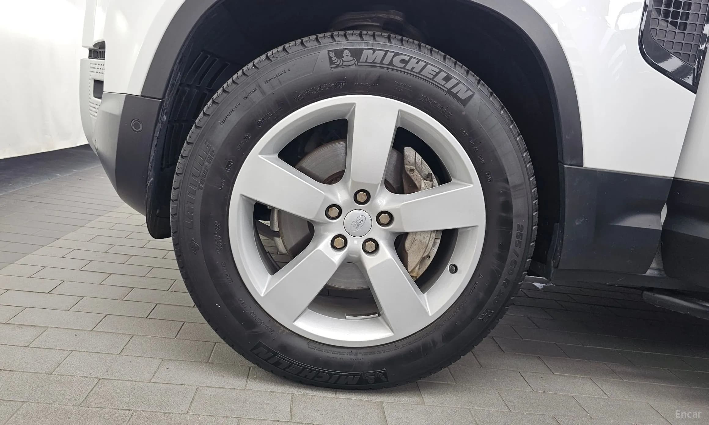 Defender (L663)