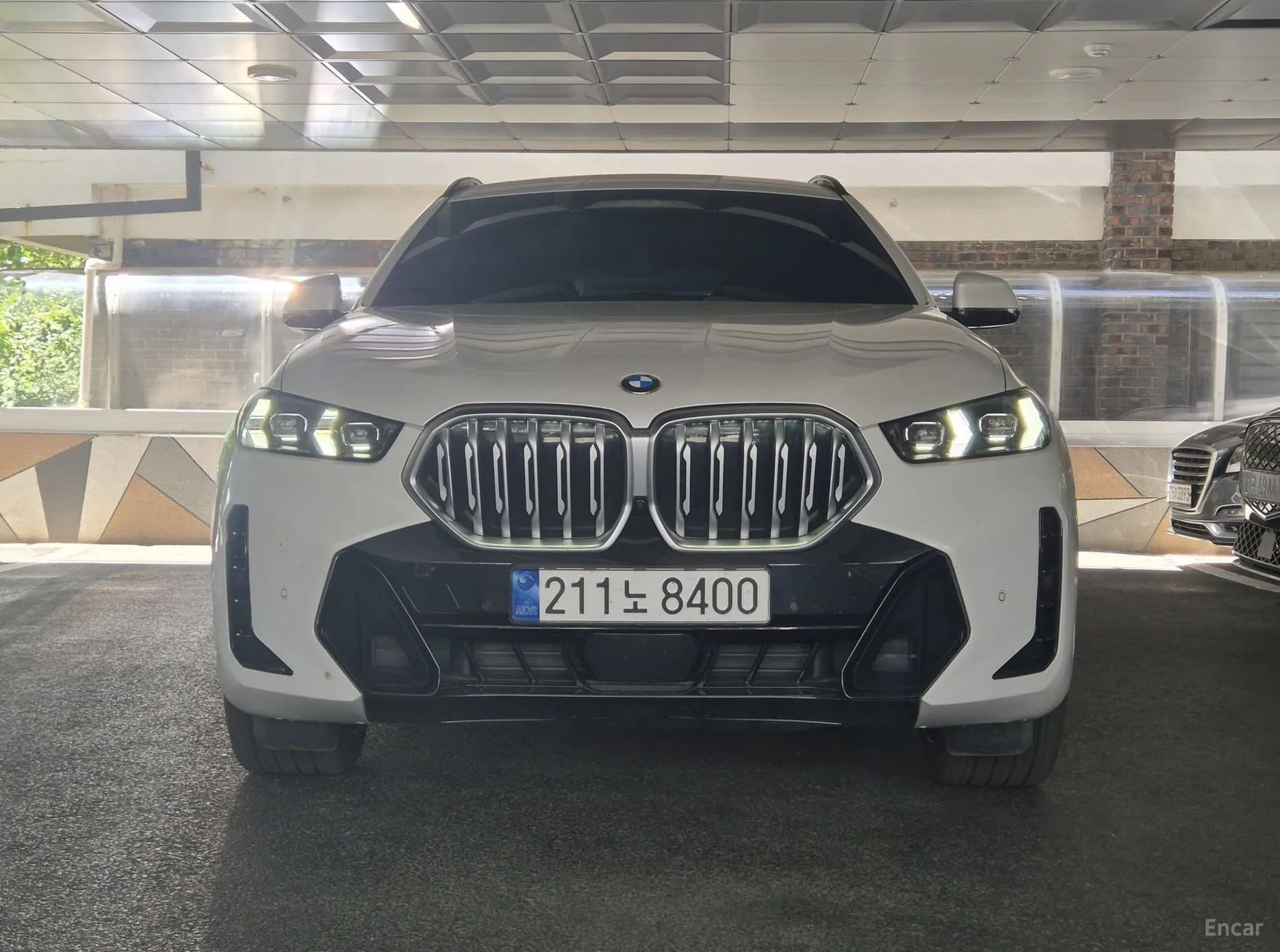 X6 (G06)