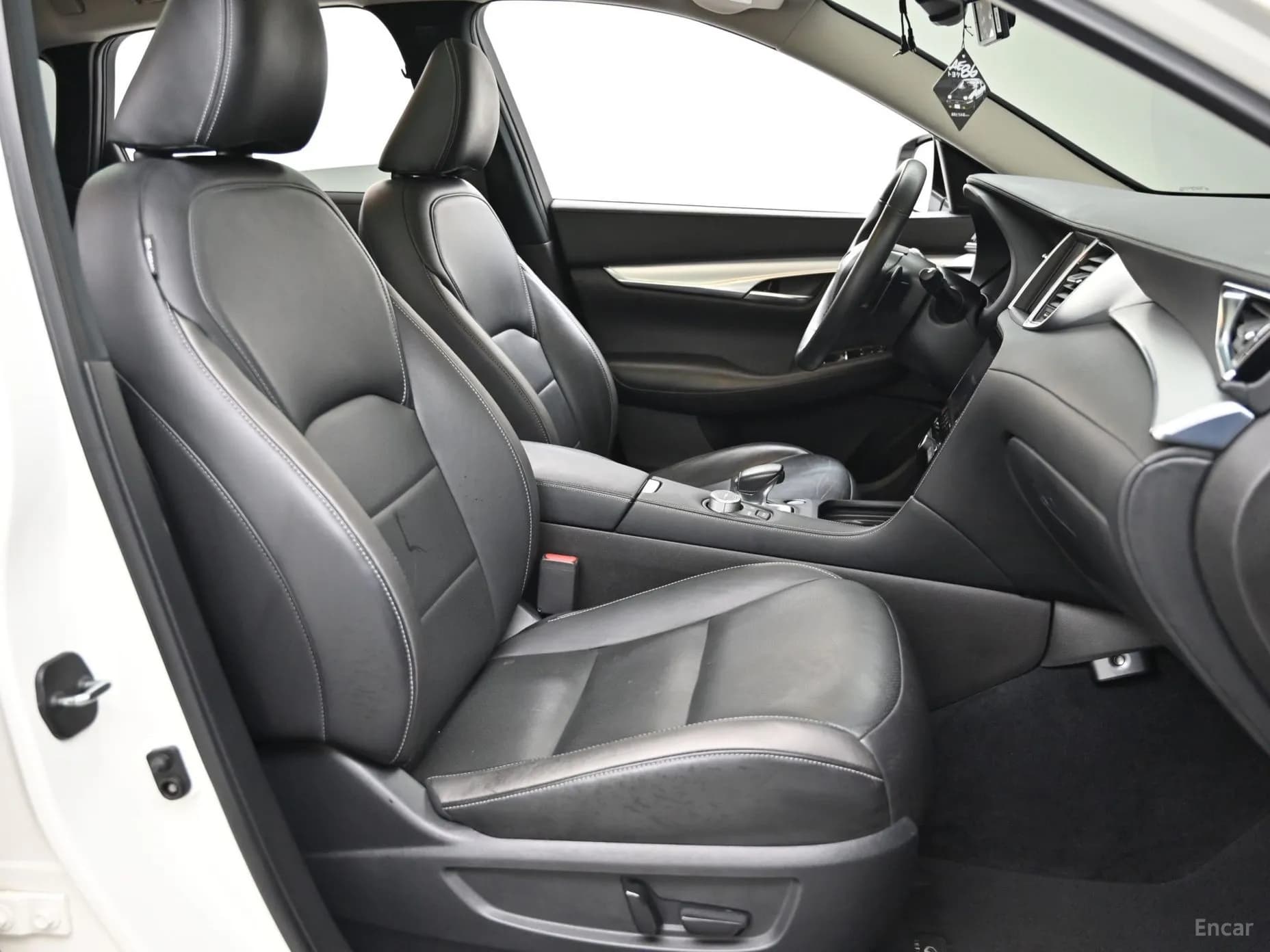 QX50 (P71A)