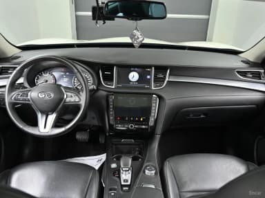QX50 (P71A)