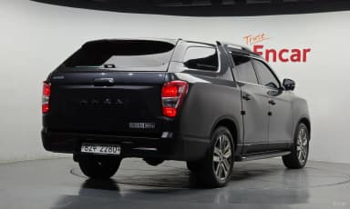 Rexton Sports Khan