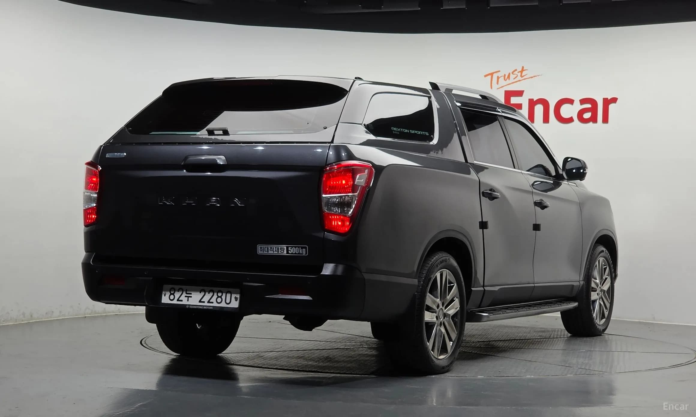 Rexton Sports Khan