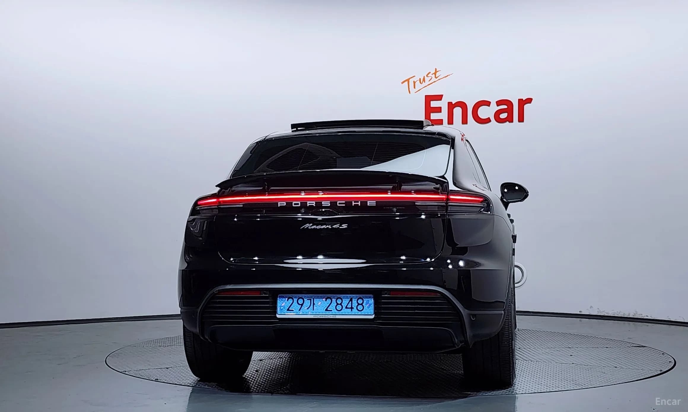Macan EV
