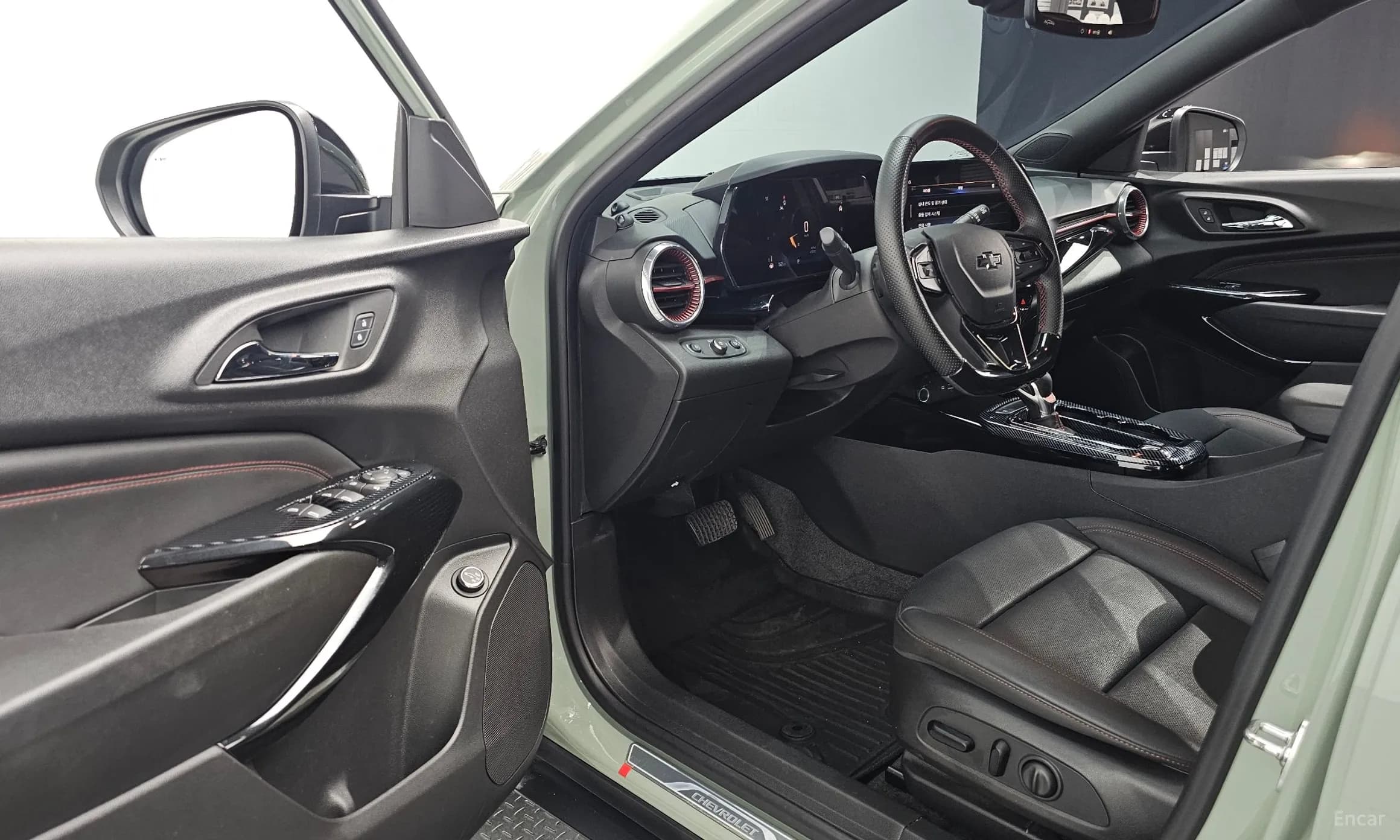 Trax Crossover