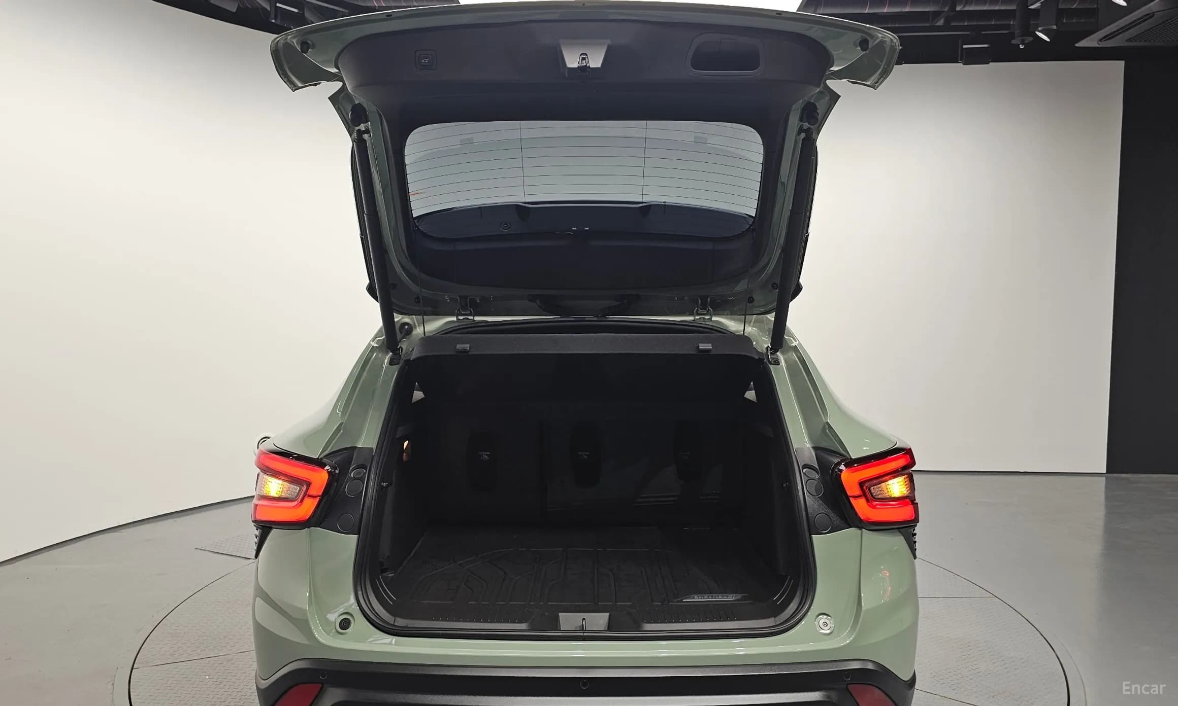 Trax Crossover