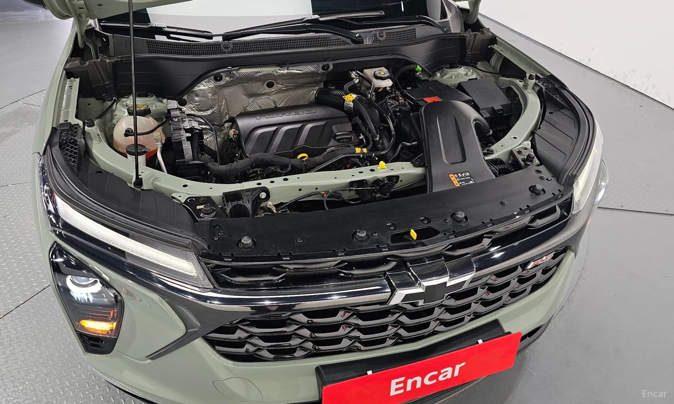 Trax Crossover