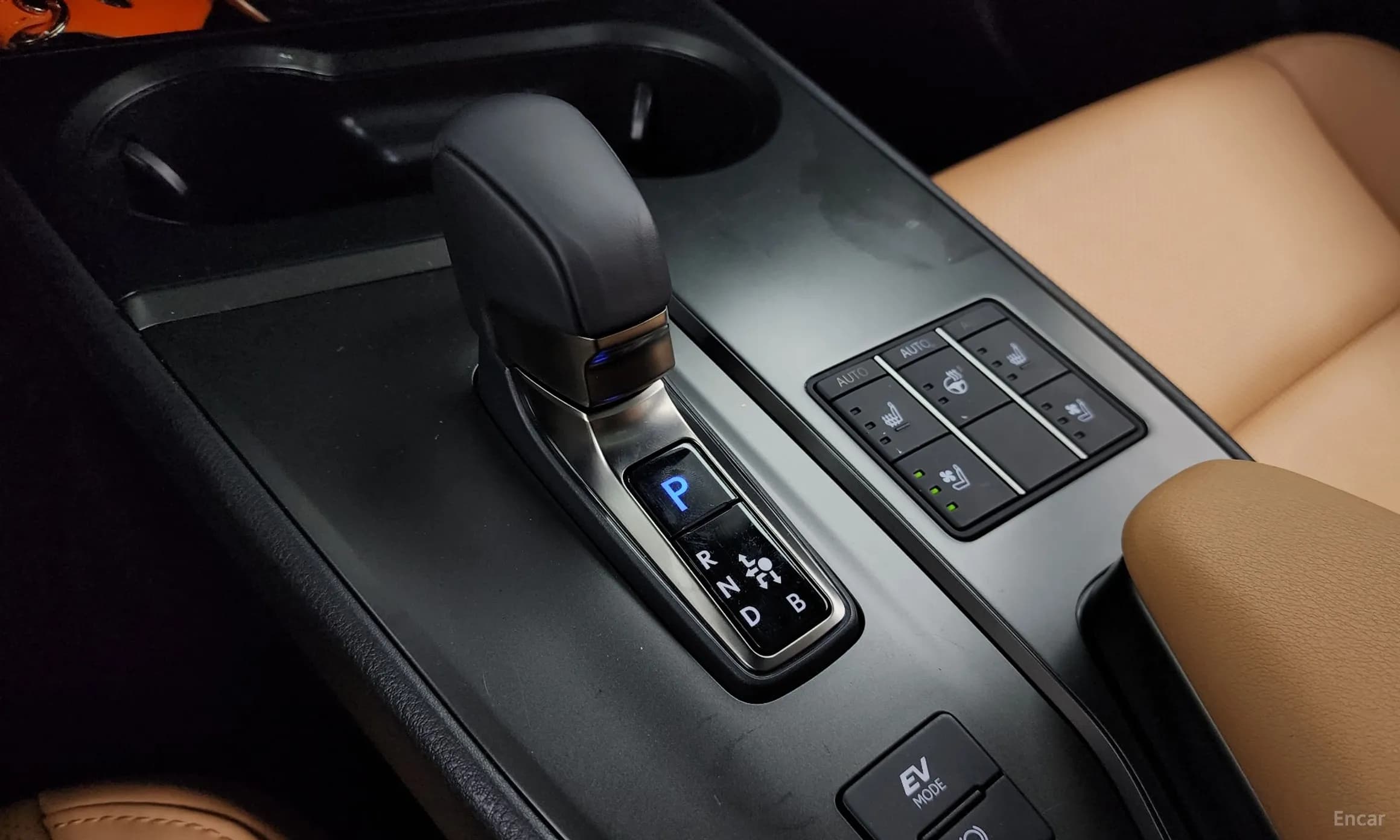 UX300h