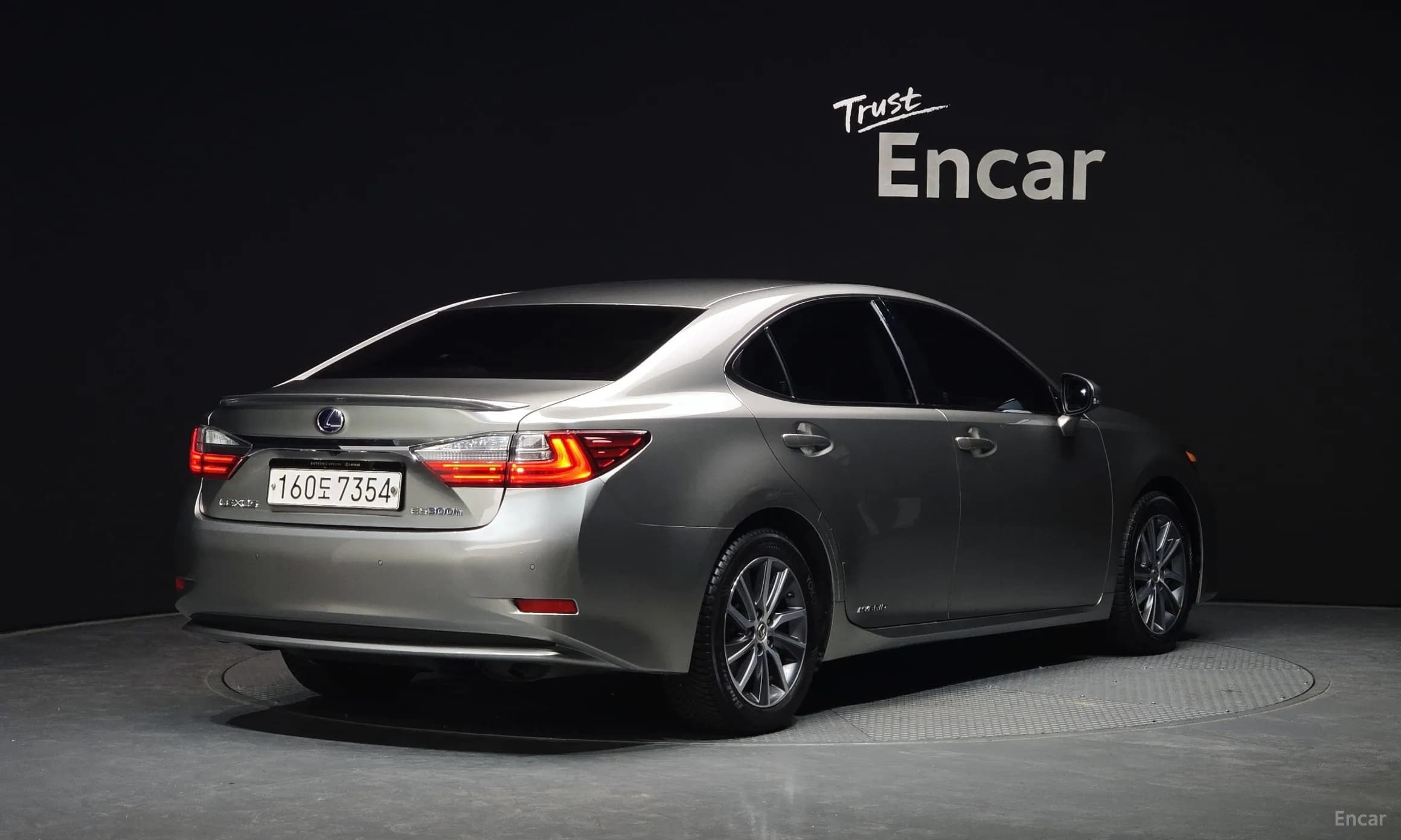New ES300h